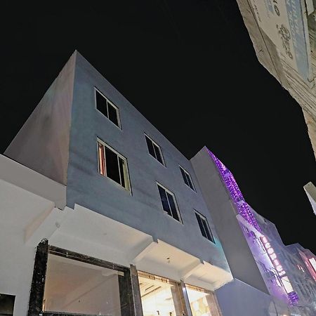 Townhouse Tark Inn New Delhi Exterior photo