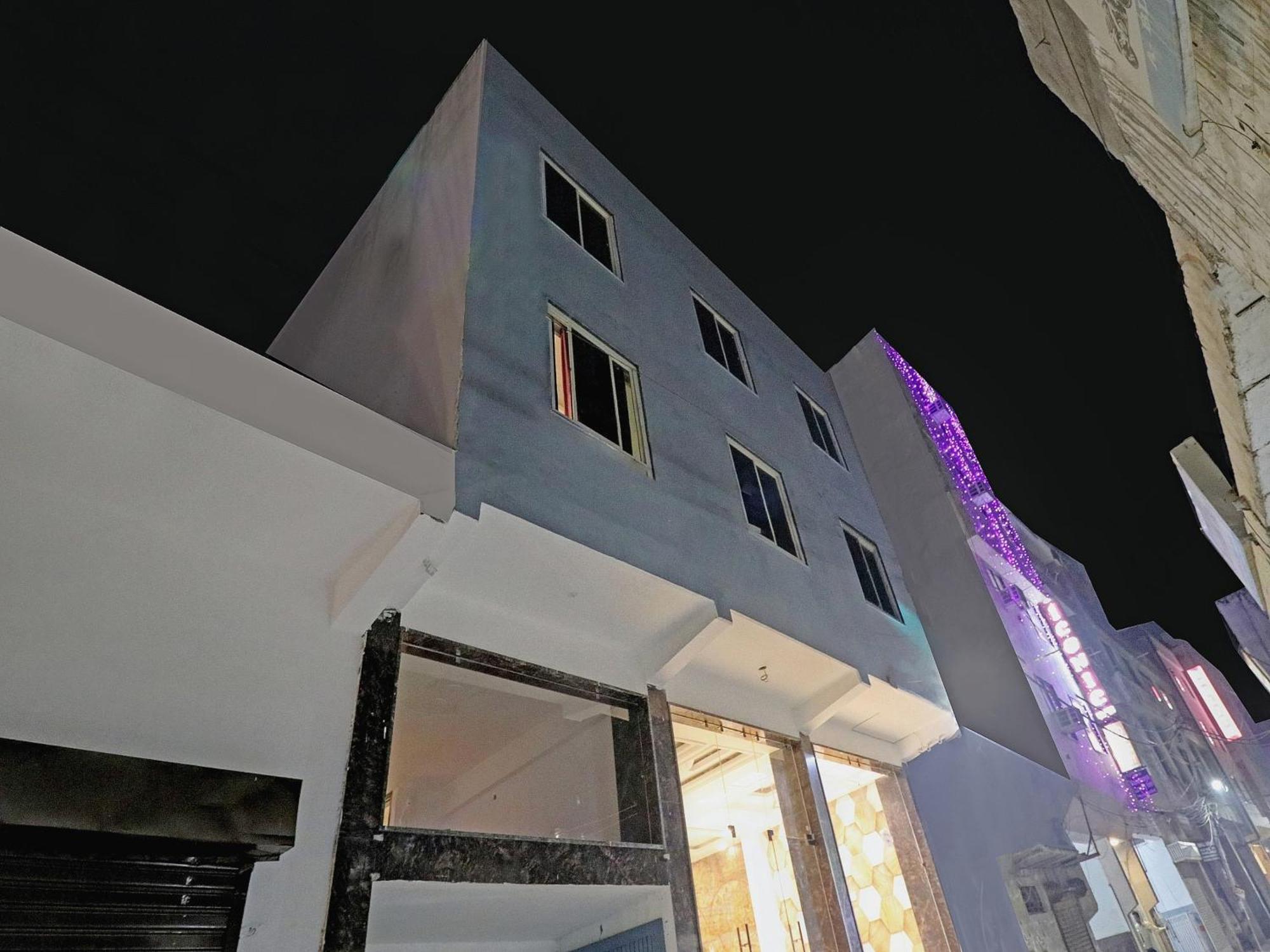 Townhouse Tark Inn New Delhi Exterior photo